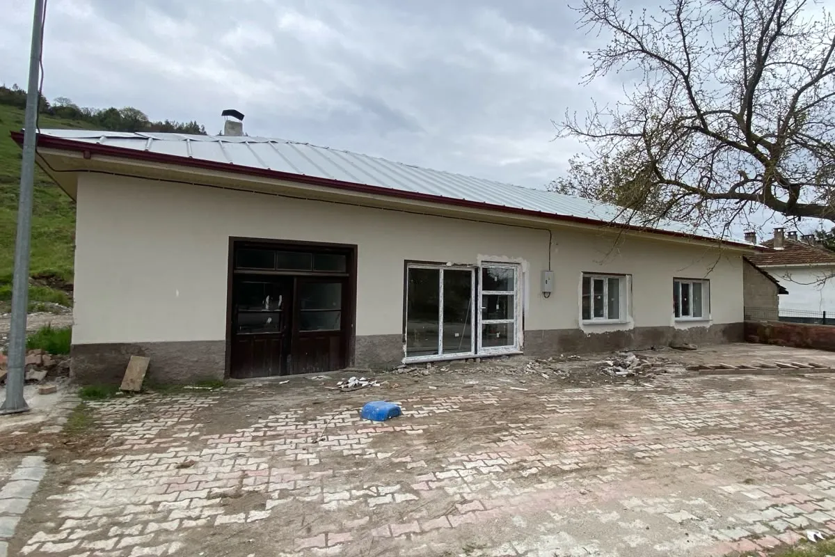 Naşa Belediyesi Eczane Binası